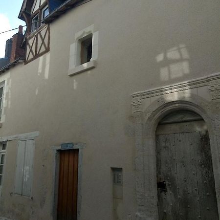 Charme Et Confort Blois Centre Apartamento Exterior foto